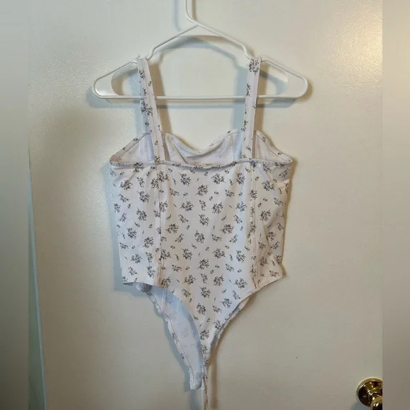 H&M Bodysuit - Picture 2 of 3